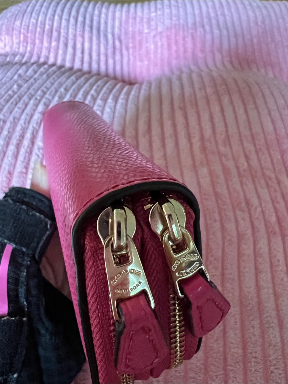 Coach Double Zip Card Case/Wallet-Like New - Picture 10 of 15